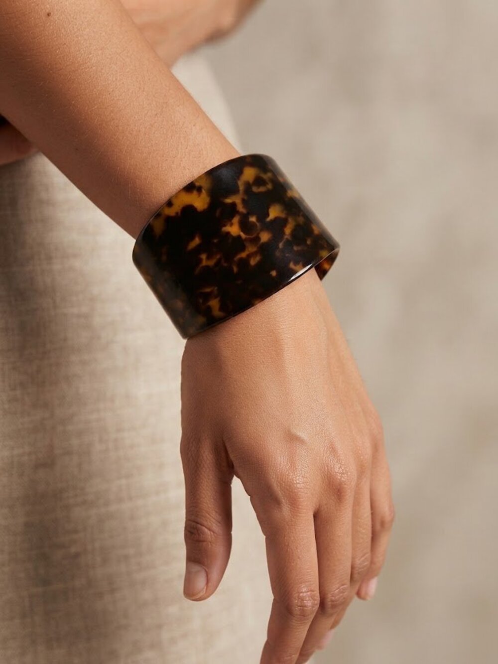 J.Crew Classic Preppy Tortoiseshell Wide Lucite Cuff Bracelet